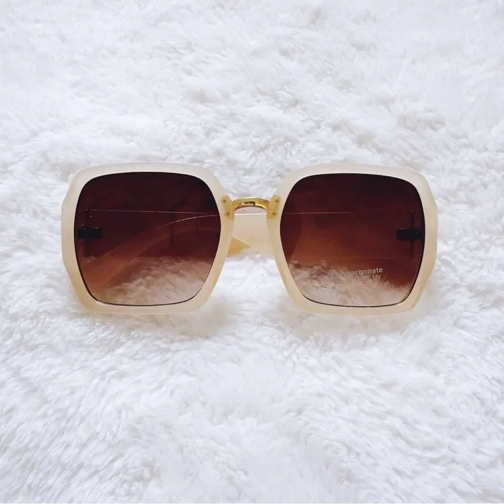 Layla Clear Beige Sleek Square Sunglasses